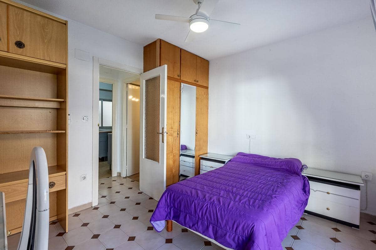 3 bedroom Flat for sale in Granada city - € 255,000 (Ref: 10024381)