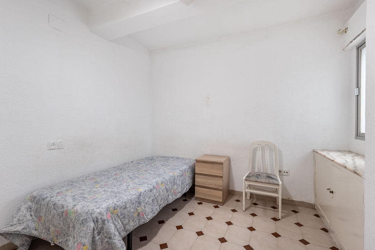 3 bedroom Flat for sale in Granada city - € 255,000 (Ref: 10024381)