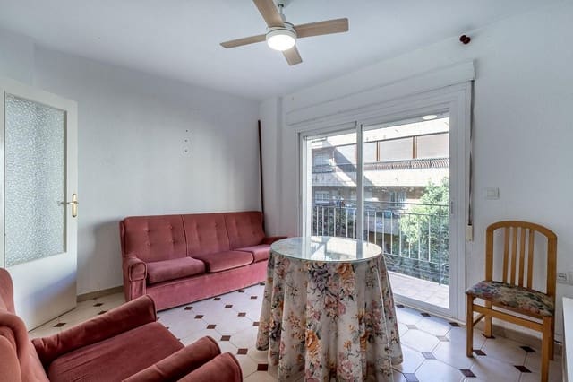 3 bedroom Flat for sale in Centro, Granada city - € 255,000 (Ref: 10024381)