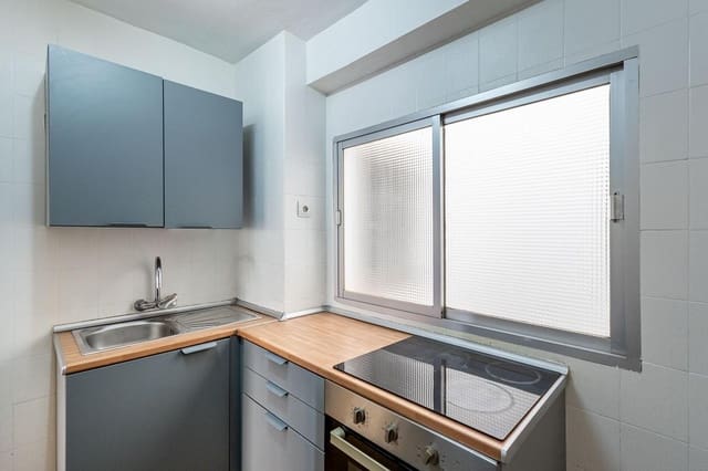 3 bedroom Flat for sale in Centro, Granada city - € 255,000 (Ref: 10024381)