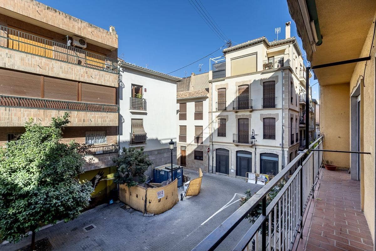 3 bedroom Flat for sale in Granada city - € 255,000 (Ref: 10024381)