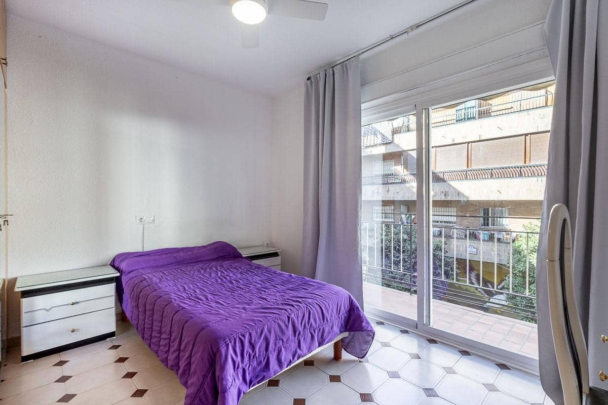 3 bedroom Flat for sale in Granada city - € 255,000 (Ref: 10024381)