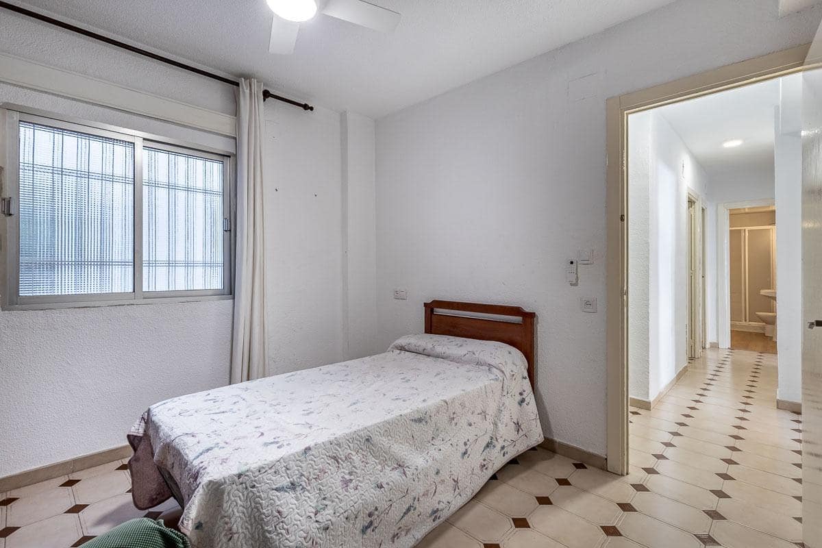 3 bedroom Flat for sale in Granada city - € 255,000 (Ref: 10024381)