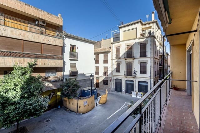 3 bedroom Flat for sale in Centro, Granada city - € 255,000 (Ref: 10024381)