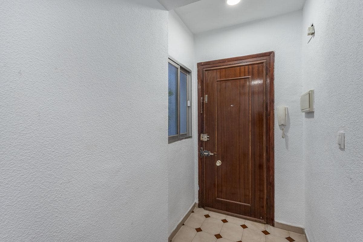 3 bedroom Flat for sale in Granada city - € 255,000 (Ref: 10024381)