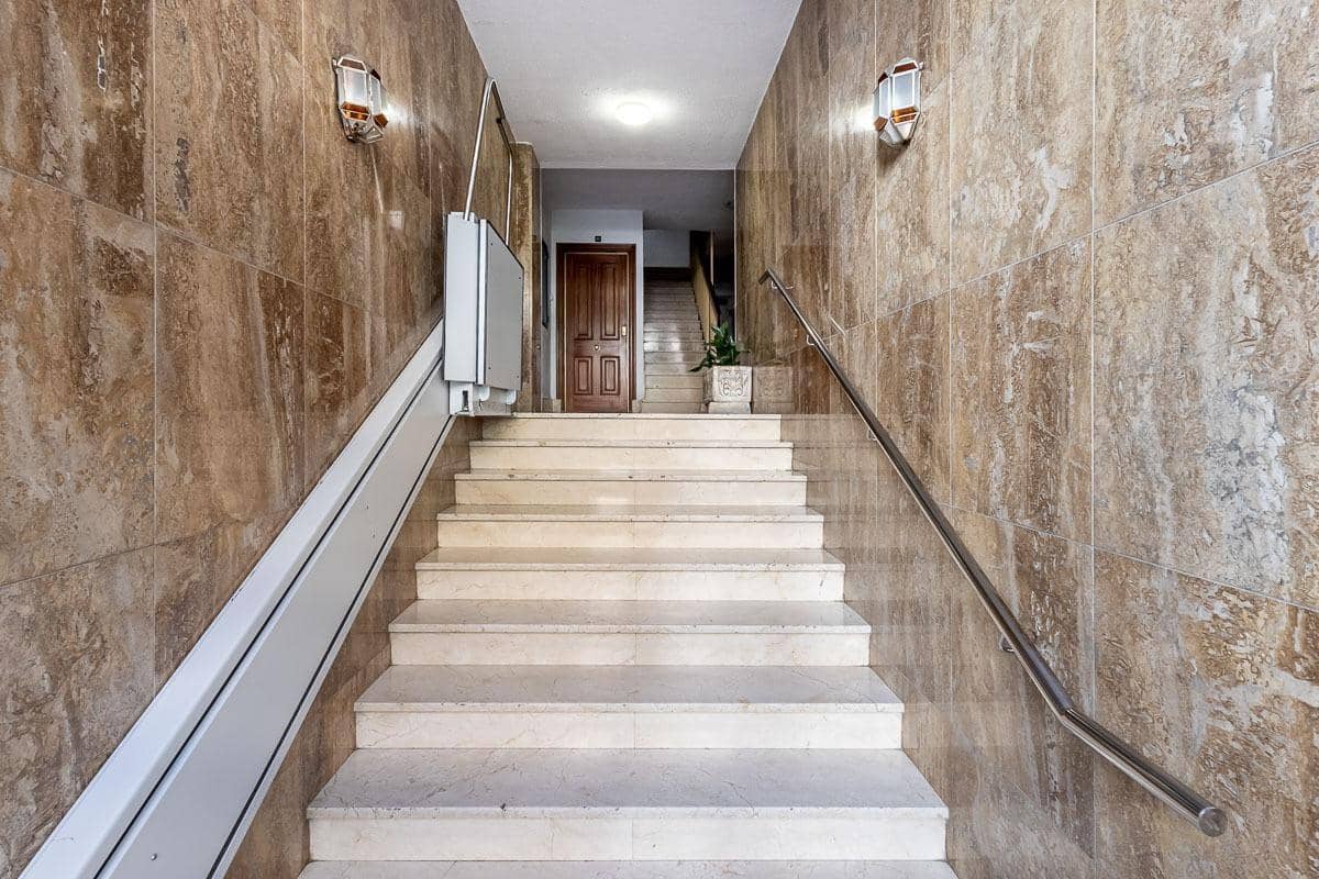 3 bedroom Flat for sale in Granada city - € 255,000 (Ref: 10024381)
