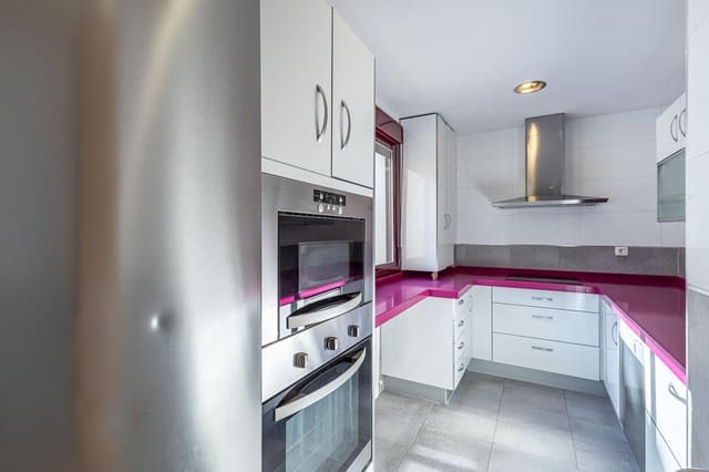 3 chambre Appartement à vendre à Grenade ville avec garage - 650 000 € (Ref: 10024382)