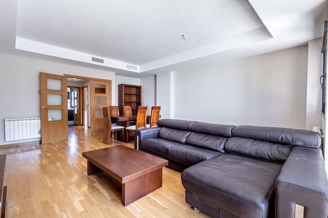 4 Zimmer Villa zu verkaufen in Albolote mit Pool Garage - 370.000 € (Ref: 10024383)