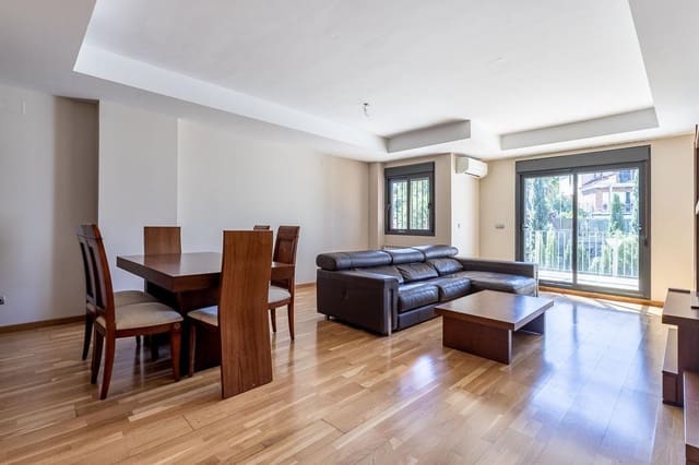 4 Zimmer Villa zu verkaufen in Albolote mit Pool Garage - 370.000 € (Ref: 10024383)