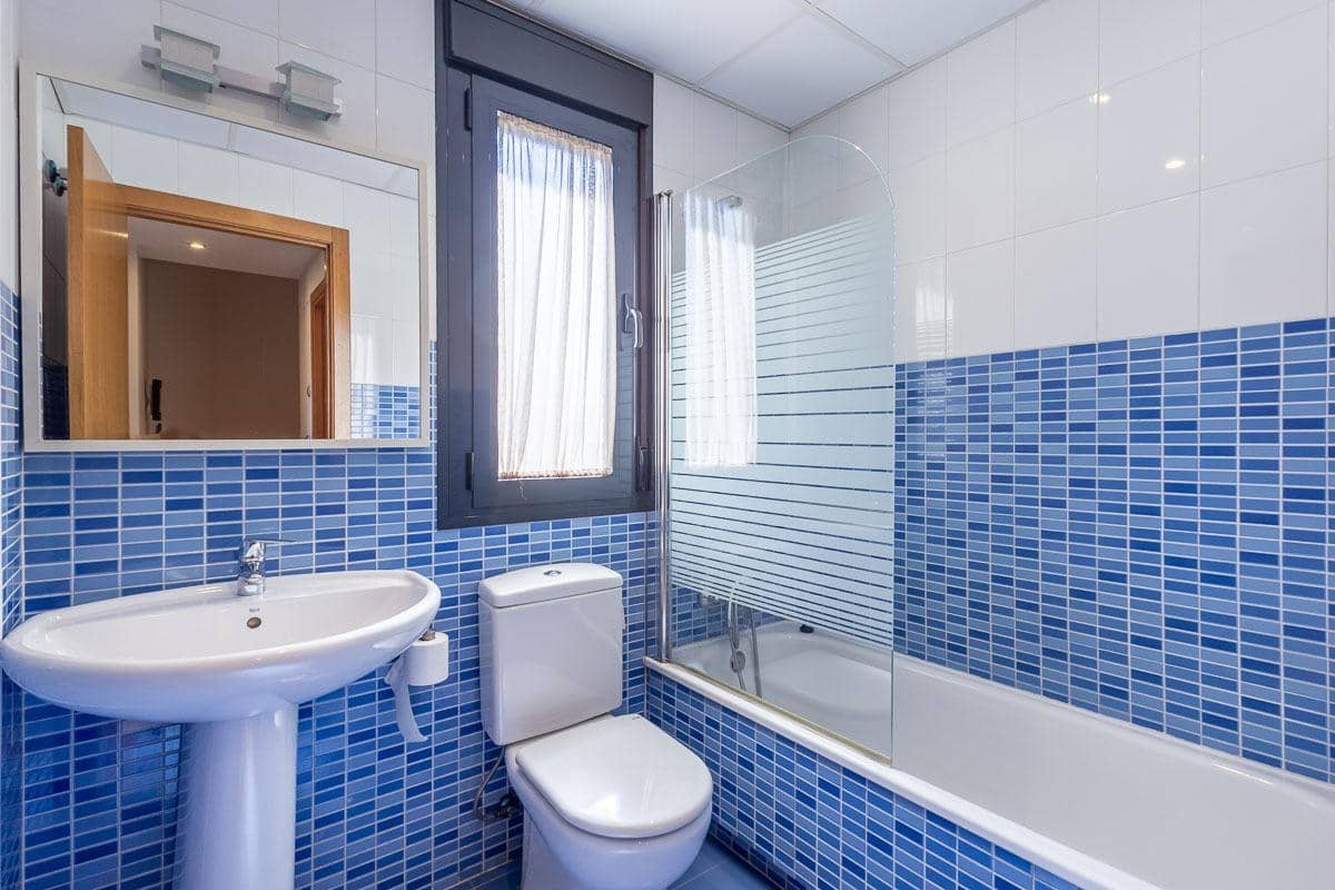 4 Zimmer Villa zu verkaufen in Albolote mit Pool Garage - 370.000 € (Ref: 10024383)
