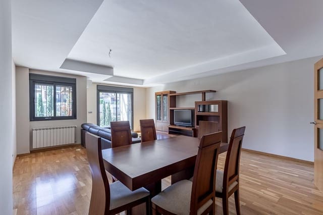 4 Zimmer Villa zu verkaufen in Albolote mit Pool Garage - 370.000 € (Ref: 10024383)