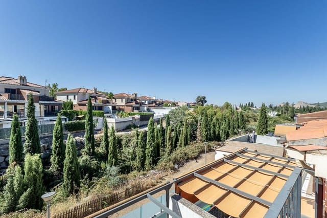 4 Zimmer Villa zu verkaufen in Albolote mit Pool Garage - 370.000 € (Ref: 10024383)