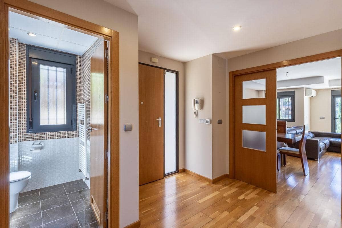 4 Zimmer Villa zu verkaufen in Albolote mit Pool Garage - 370.000 € (Ref: 10024383)