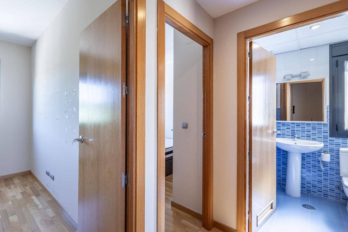 4 Zimmer Villa zu verkaufen in Albolote mit Pool Garage - 370.000 € (Ref: 10024383)