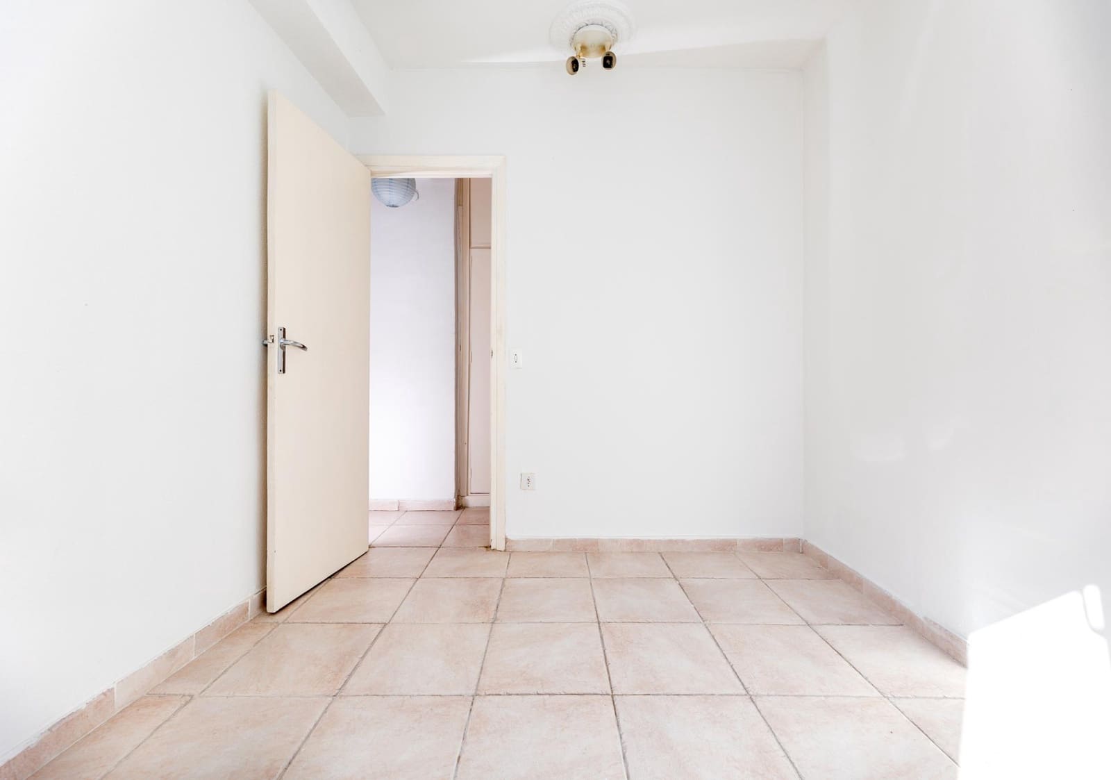 3 Zimmer Wohnung zu verkaufen in Granada Stadt - 225.000 € (Ref: 10025607)