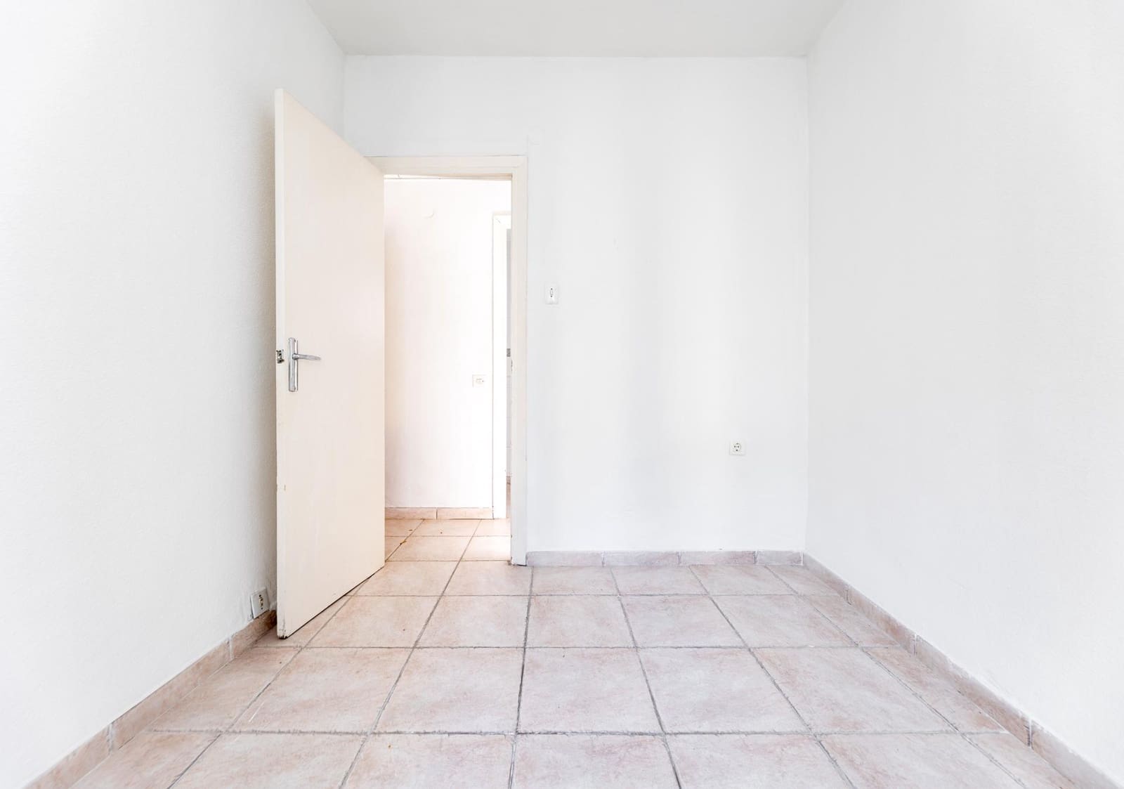 3 Zimmer Wohnung zu verkaufen in Granada Stadt - 225.000 € (Ref: 10025607)