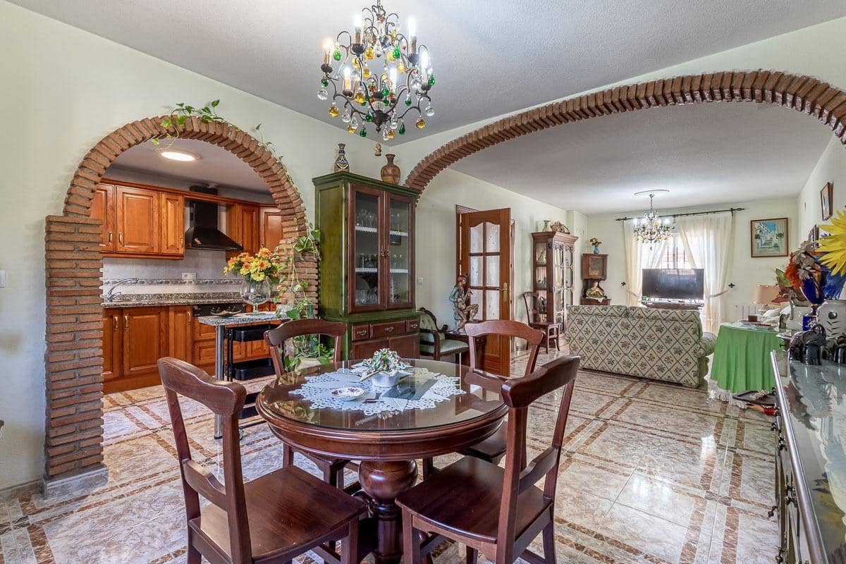 3 Zimmer Reihenhaus zu verkaufen in Ogijares mit Pool Garage - 320.000 € (Ref: 10025609)