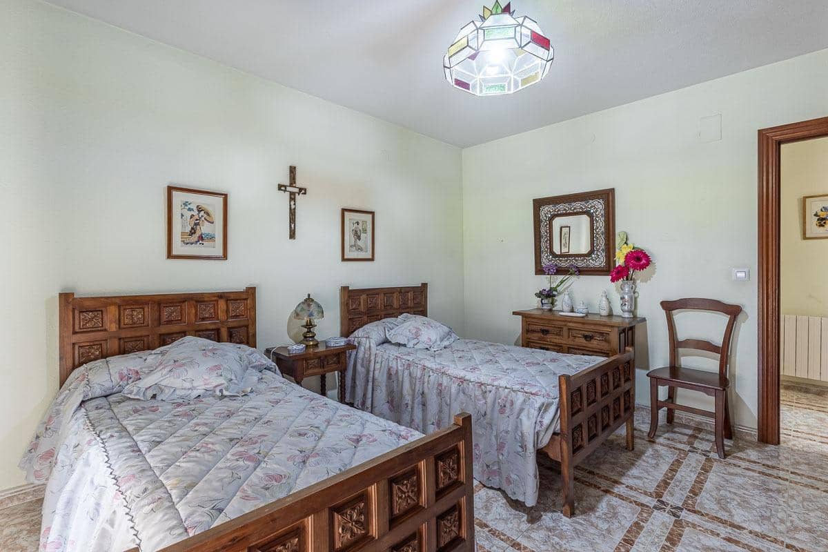 3 Zimmer Reihenhaus zu verkaufen in Ogijares mit Pool Garage - 320.000 € (Ref: 10025609)