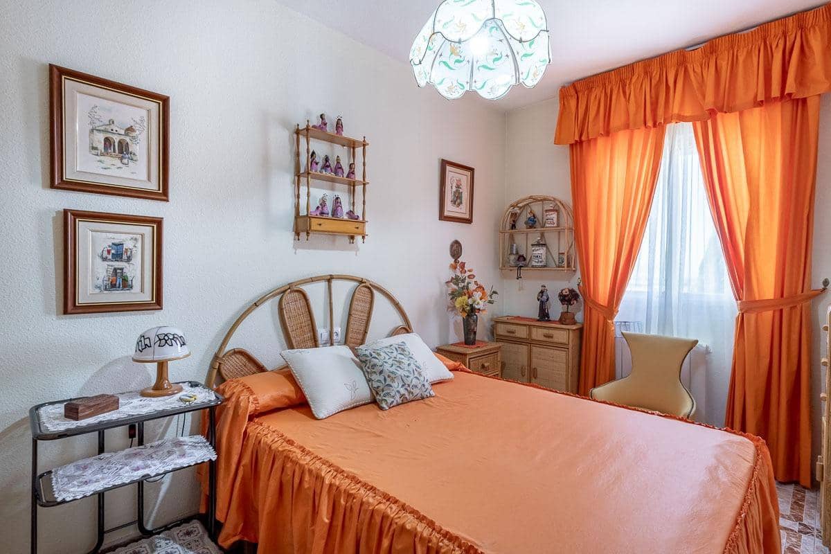 3 Zimmer Reihenhaus zu verkaufen in Ogijares mit Pool Garage - 320.000 € (Ref: 10025609)