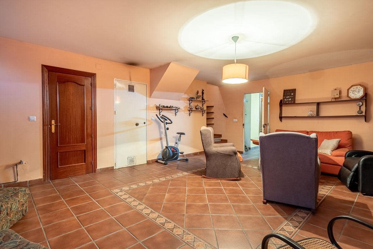 3 Zimmer Reihenhaus zu verkaufen in Ogijares mit Pool Garage - 320.000 € (Ref: 10025609)