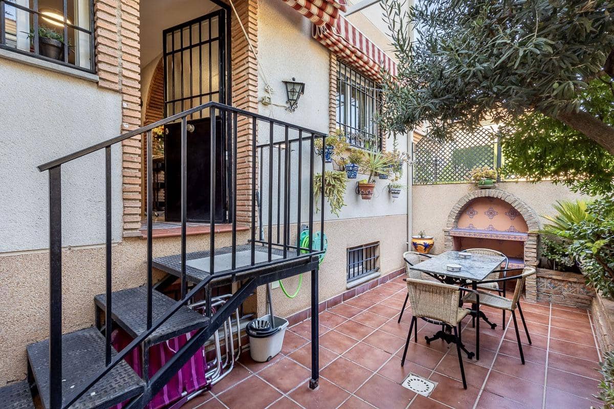 3 Zimmer Reihenhaus zu verkaufen in Ogijares mit Pool Garage - 320.000 € (Ref: 10025609)