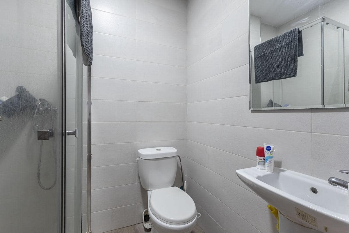 4 slaapkamer Flat te koop in Granada stad - € 280.000 (Ref: 10025611)