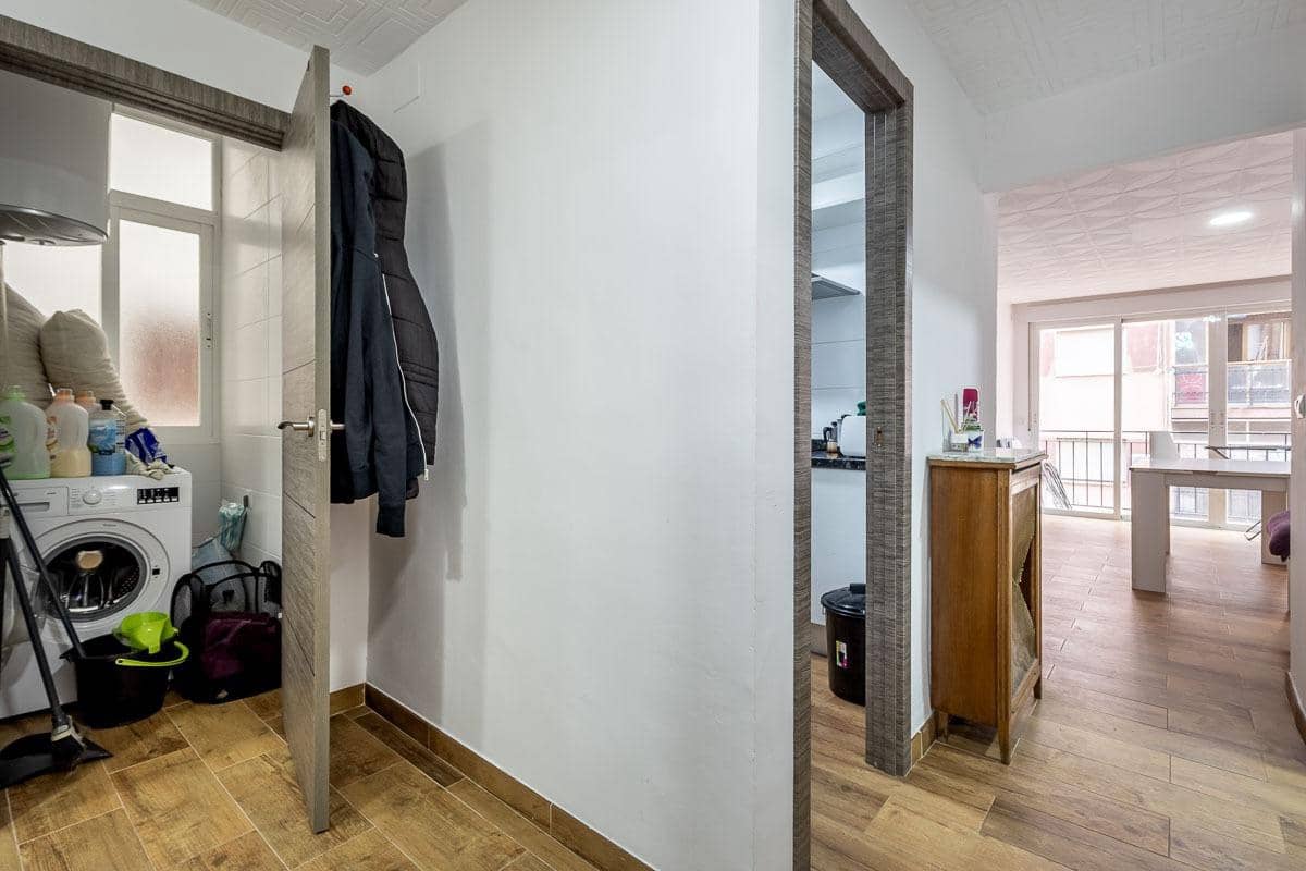 4 slaapkamer Flat te koop in Granada stad - € 280.000 (Ref: 10025611)