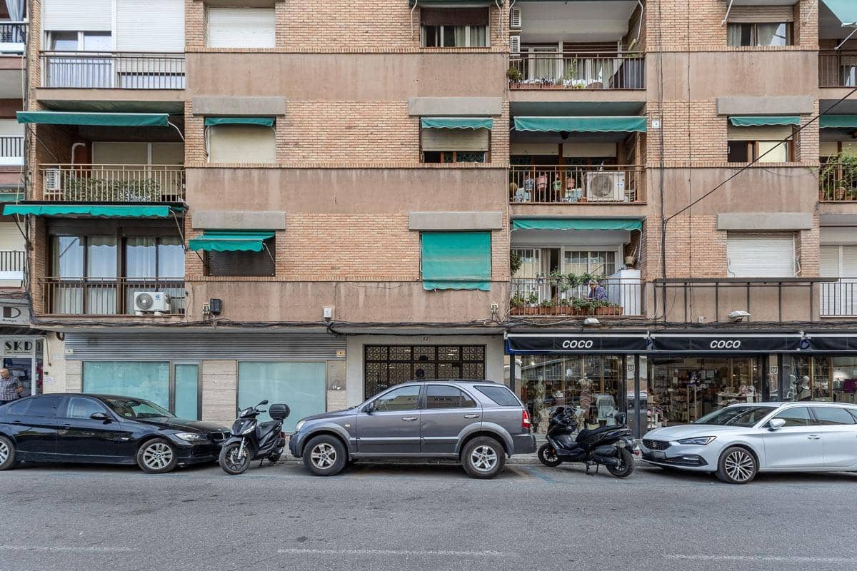 4 slaapkamer Flat te koop in Granada stad - € 280.000 (Ref: 10025611)