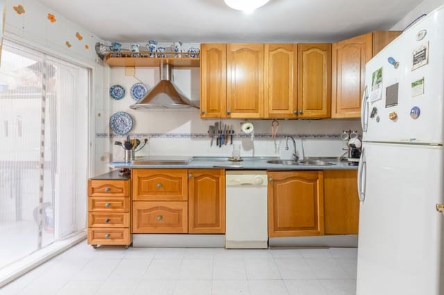 3 camera da letto Villetta a Schiera in vendita in Gójar con garage - 279.000 € (Rif: 10025612)