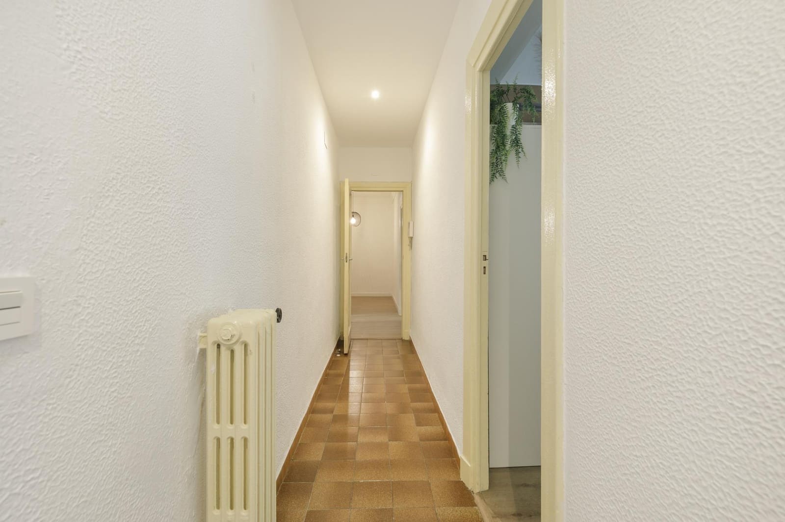 6 bedroom Flat for sale in Granada city - € 494,000 (Ref: 10027477)