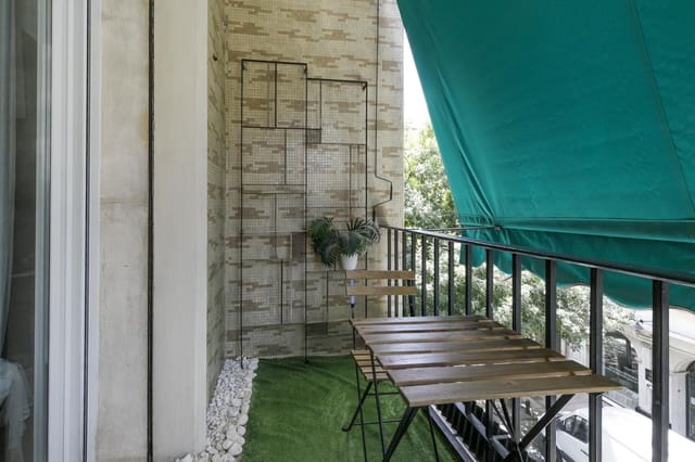 6 bedroom Flat for sale in Centro, Granada city - € 494,000 (Ref: 10027477)