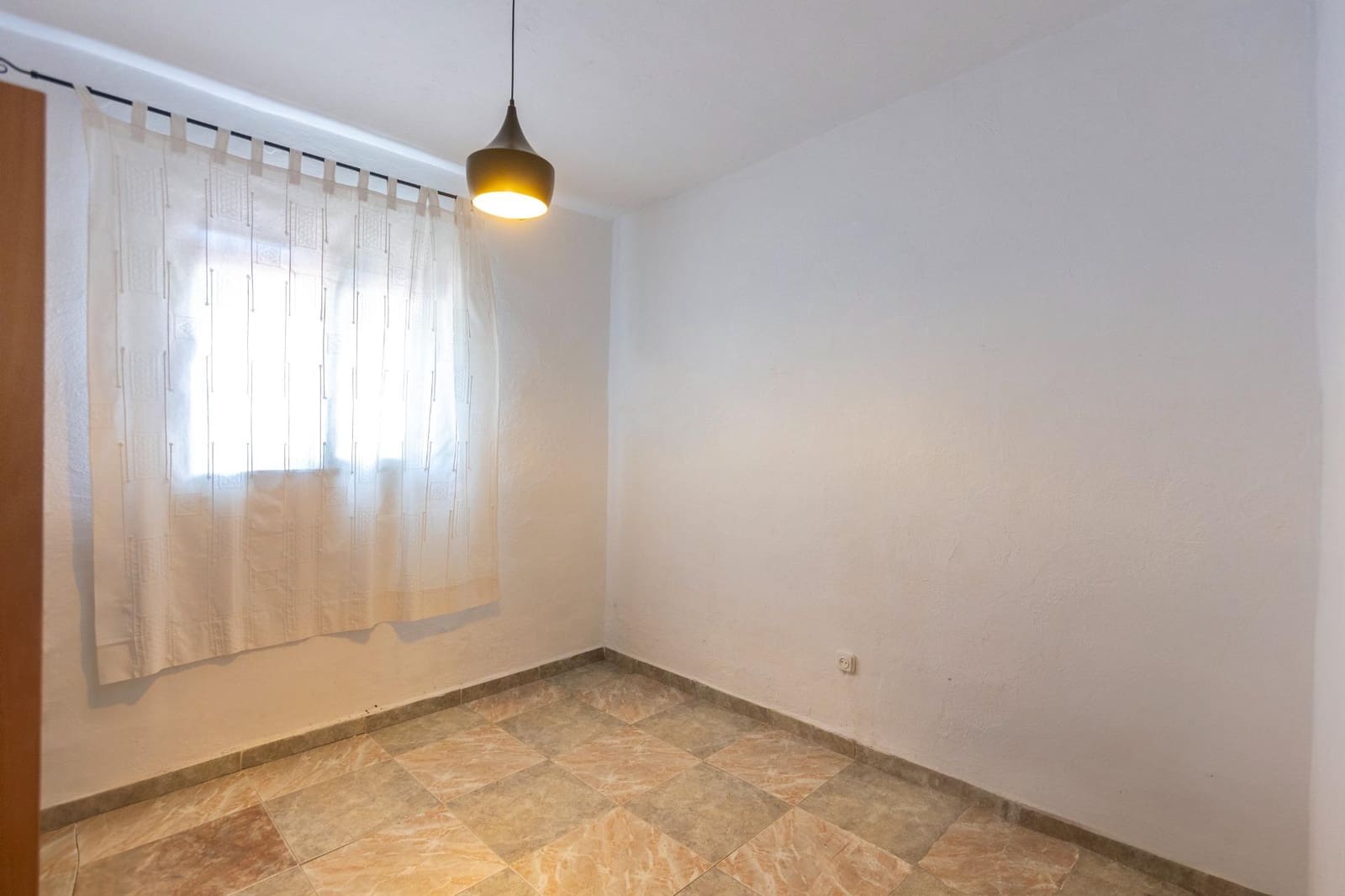 4 bedroom Villa for sale in Motril with pool - € 295,000 (Ref: 10030724)