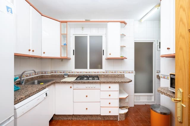 4 makuuhuone Asunto myytävänä paikassa Camino de Ronda - Rosaleda, Granada kaupunki - 350 000 € (Ref: 10030726)