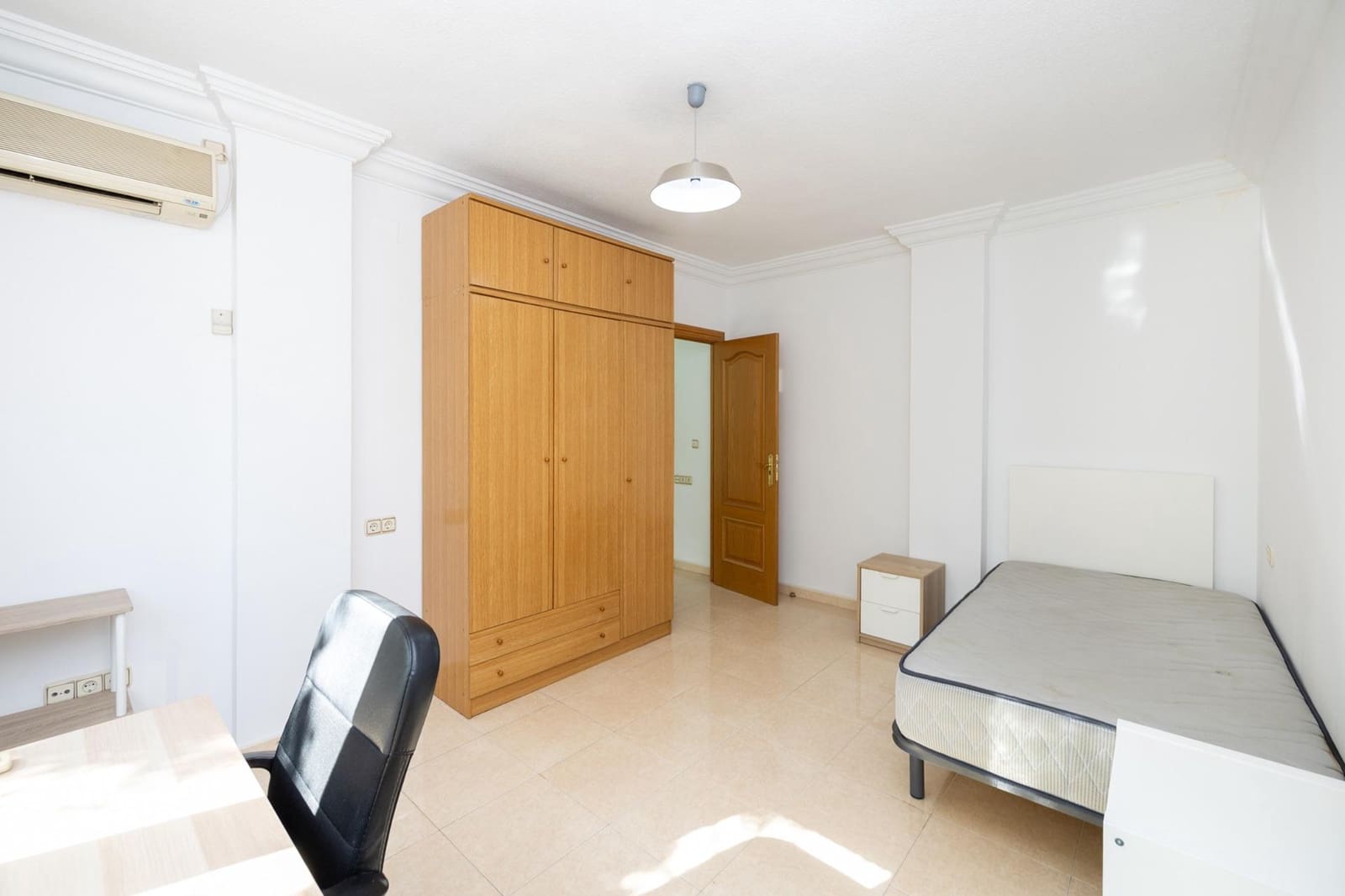 4 makuuhuone Asunto myytävänä paikassa Granada kaupunki - 350 000 € (Ref: 10030726)
