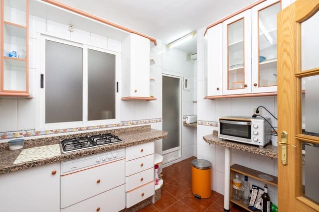 4 makuuhuone Asunto myytävänä paikassa Camino de Ronda - Rosaleda, Granada kaupunki - 350 000 € (Ref: 10030726)