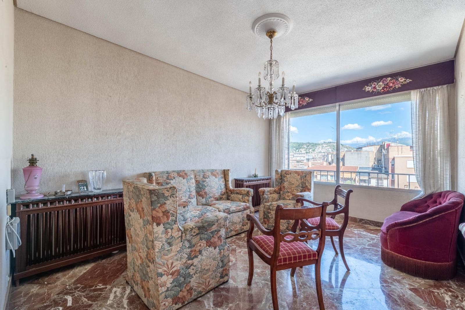 5 bedroom Flat for sale in Granada city with garage - € 790,000 (Ref: 10031973)