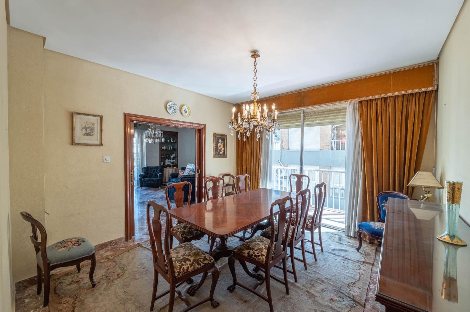 5 bedroom Flat for sale in Granada city with garage - € 790,000 (Ref: 10031973)