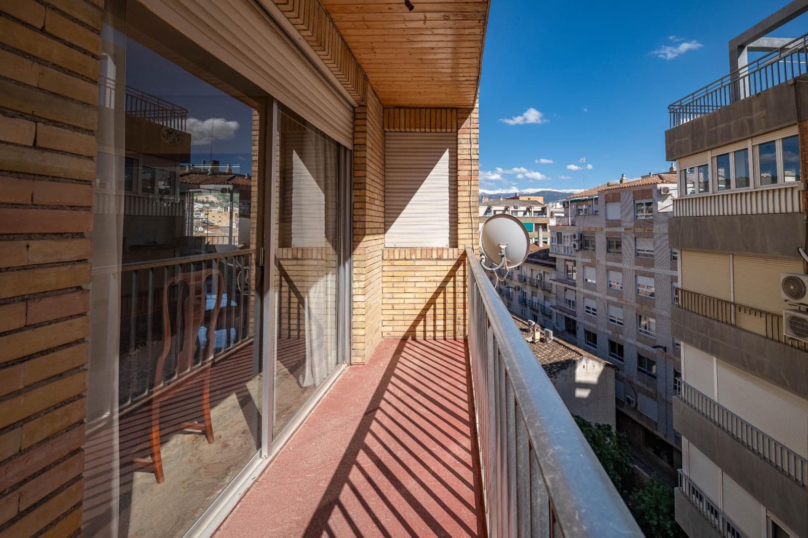 5 bedroom Flat for sale in Granada city with garage - € 790,000 (Ref: 10031973)