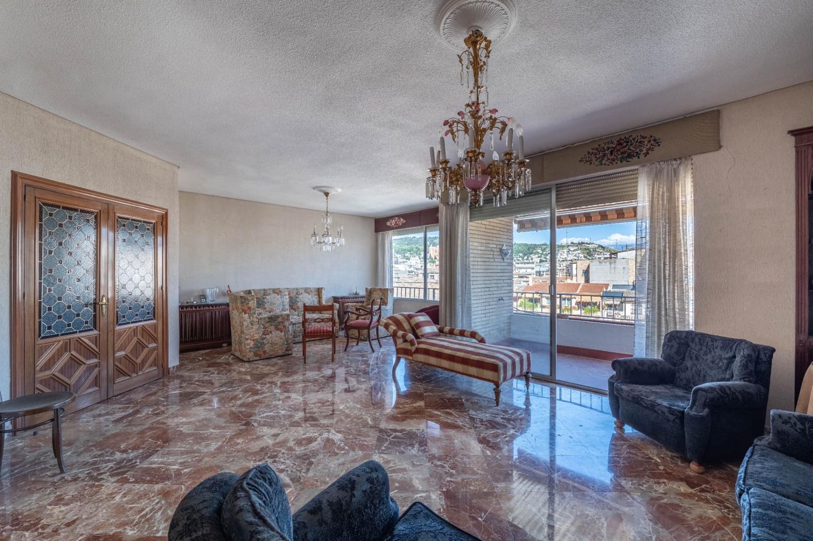 5 bedroom Flat for sale in Granada city with garage - € 790,000 (Ref: 10031973)