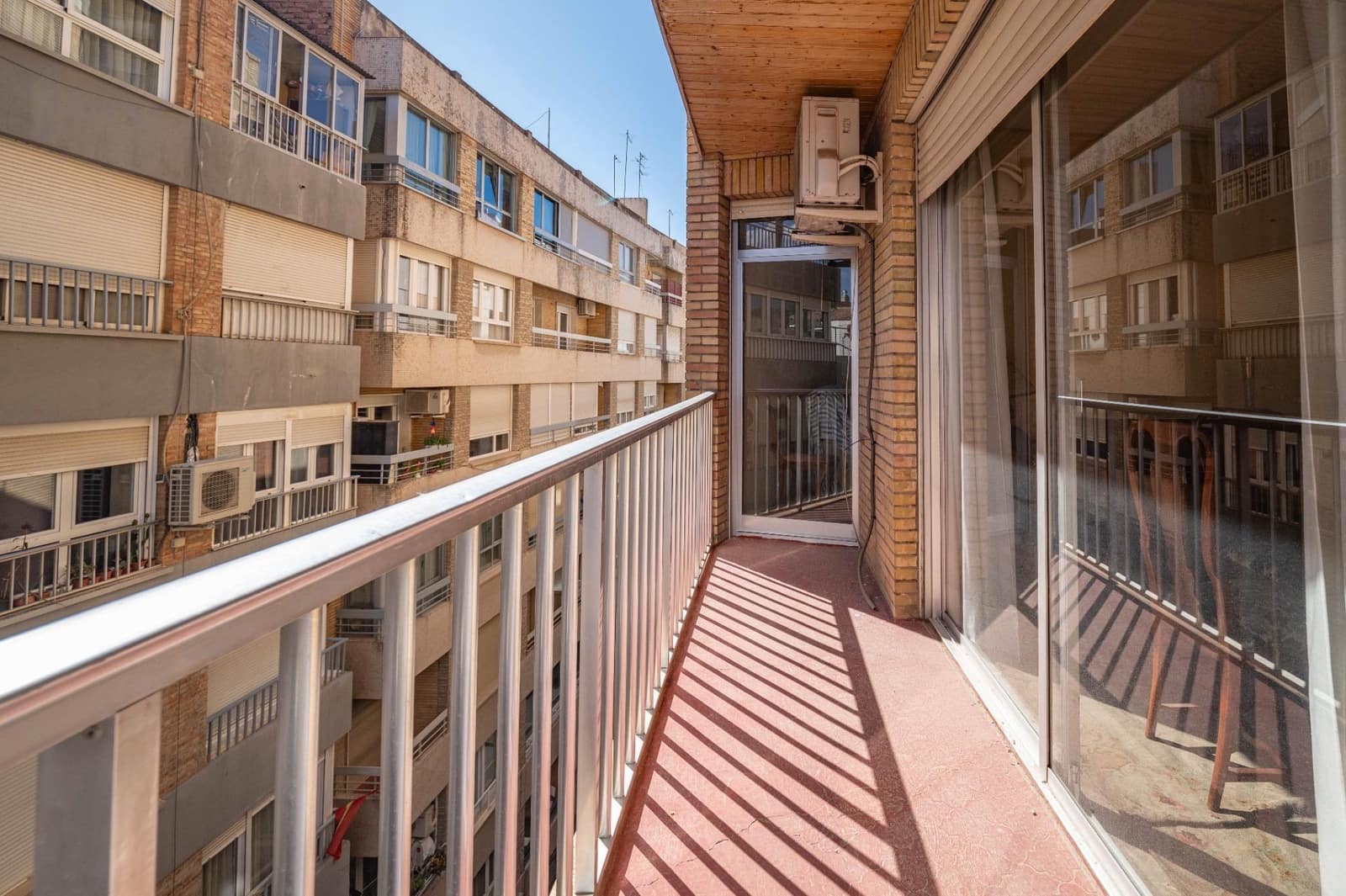 5 bedroom Flat for sale in Granada city with garage - € 790,000 (Ref: 10031973)