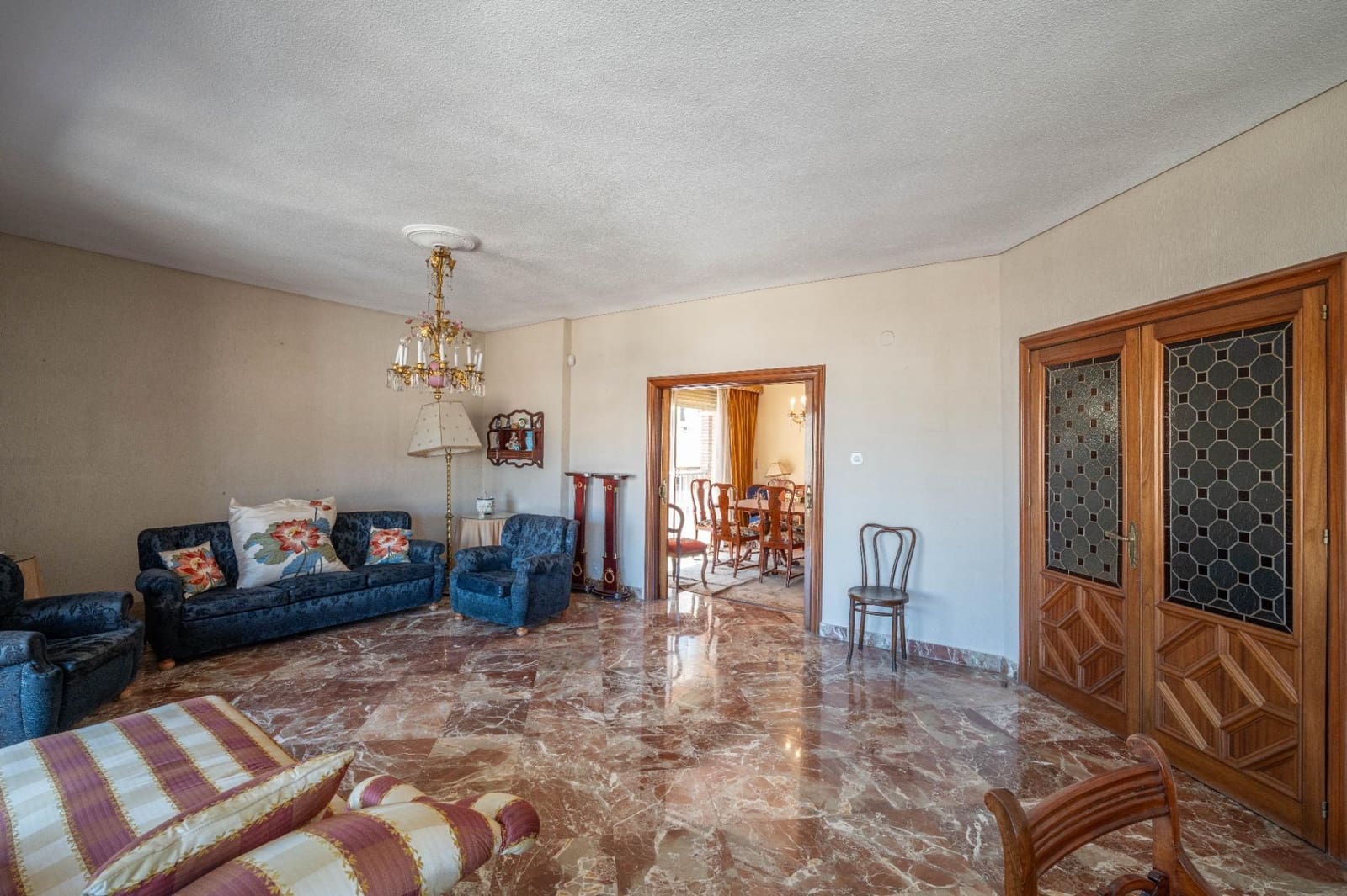 5 bedroom Flat for sale in Granada city with garage - € 790,000 (Ref: 10031973)