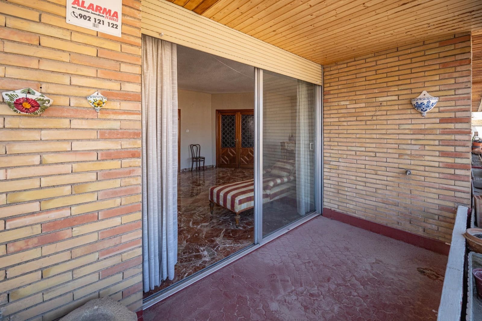 5 bedroom Flat for sale in Granada city with garage - € 790,000 (Ref: 10031973)
