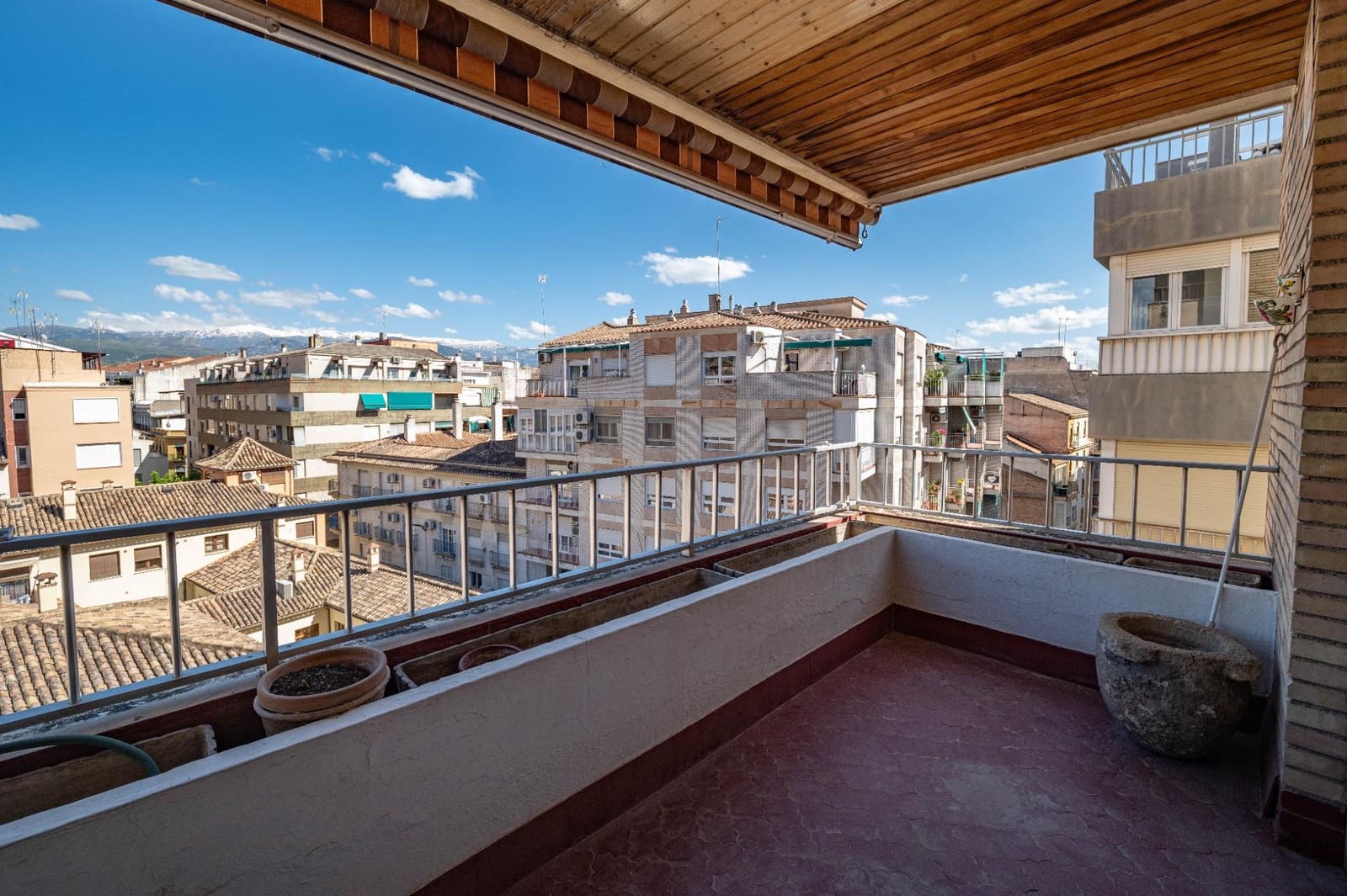 5 bedroom Flat for sale in Granada city with garage - € 790,000 (Ref: 10031973)