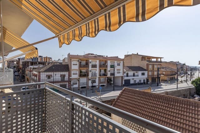 Piso de 3 habitaciones en Churriana de la Vega en venta con garaje - 230.000 € (Ref: 10031974)