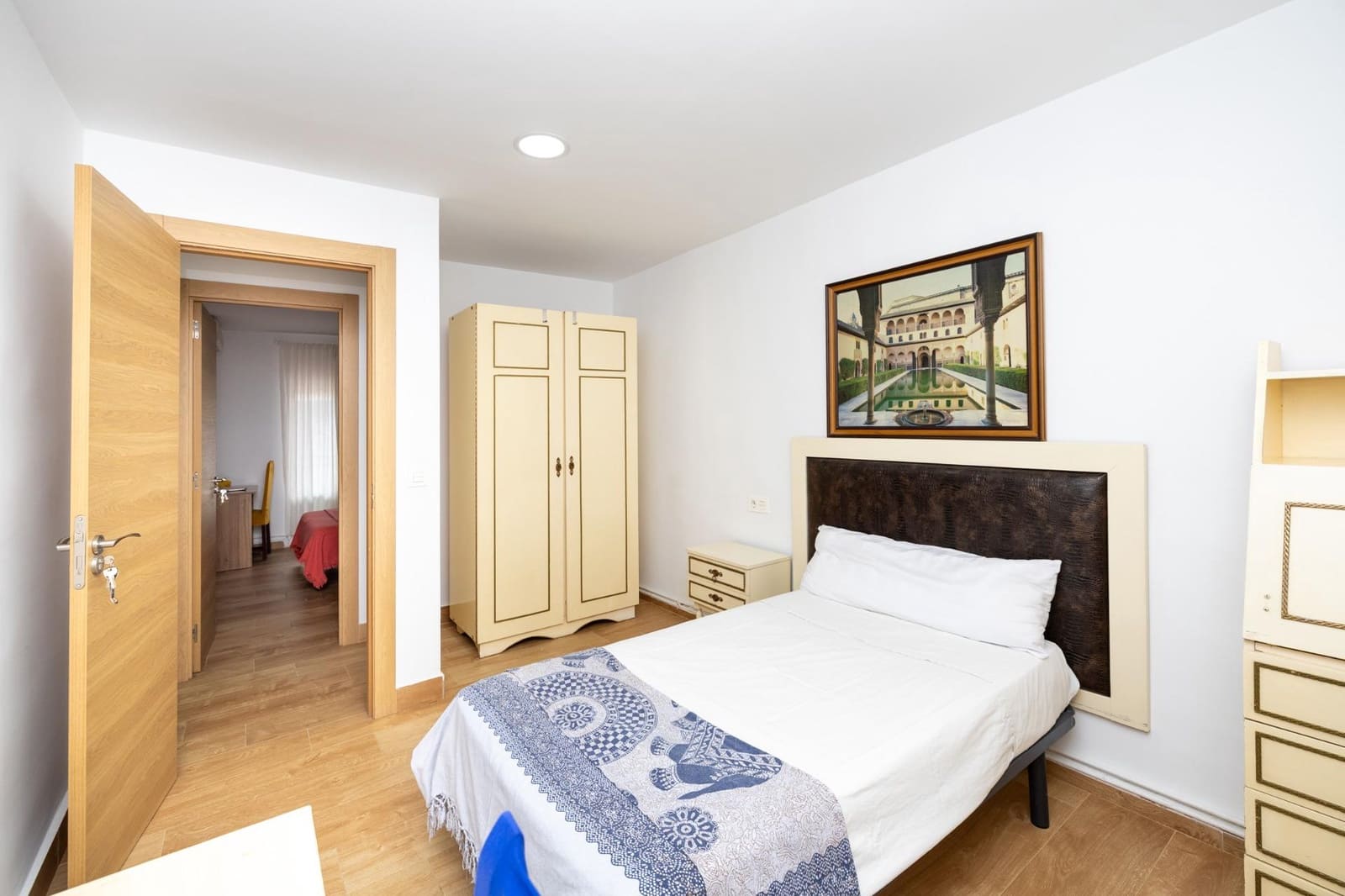 Piso de 3 habitaciones en Granada ciudad en venta - 197.000 € (Ref: 10033900)