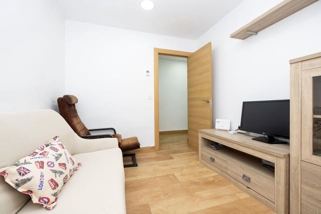 Piso de 3 habitaciones en Granada ciudad en venta - 197.000 € (Ref: 10033900)