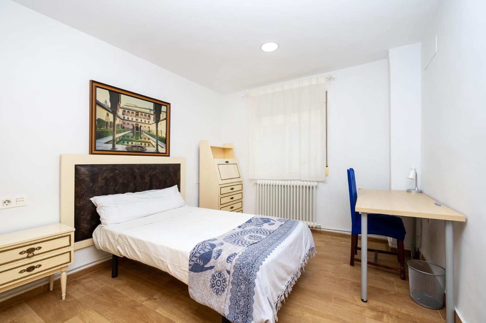 Piso de 3 habitaciones en Granada ciudad en venta - 197.000 € (Ref: 10033900)