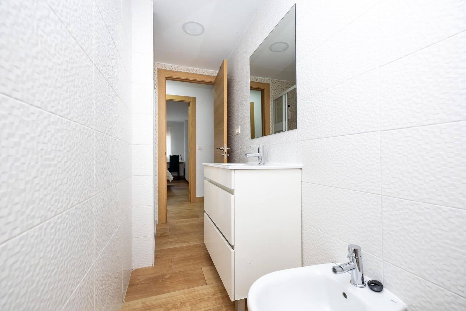 Piso de 3 habitaciones en Granada ciudad en venta - 197.000 € (Ref: 10033900)