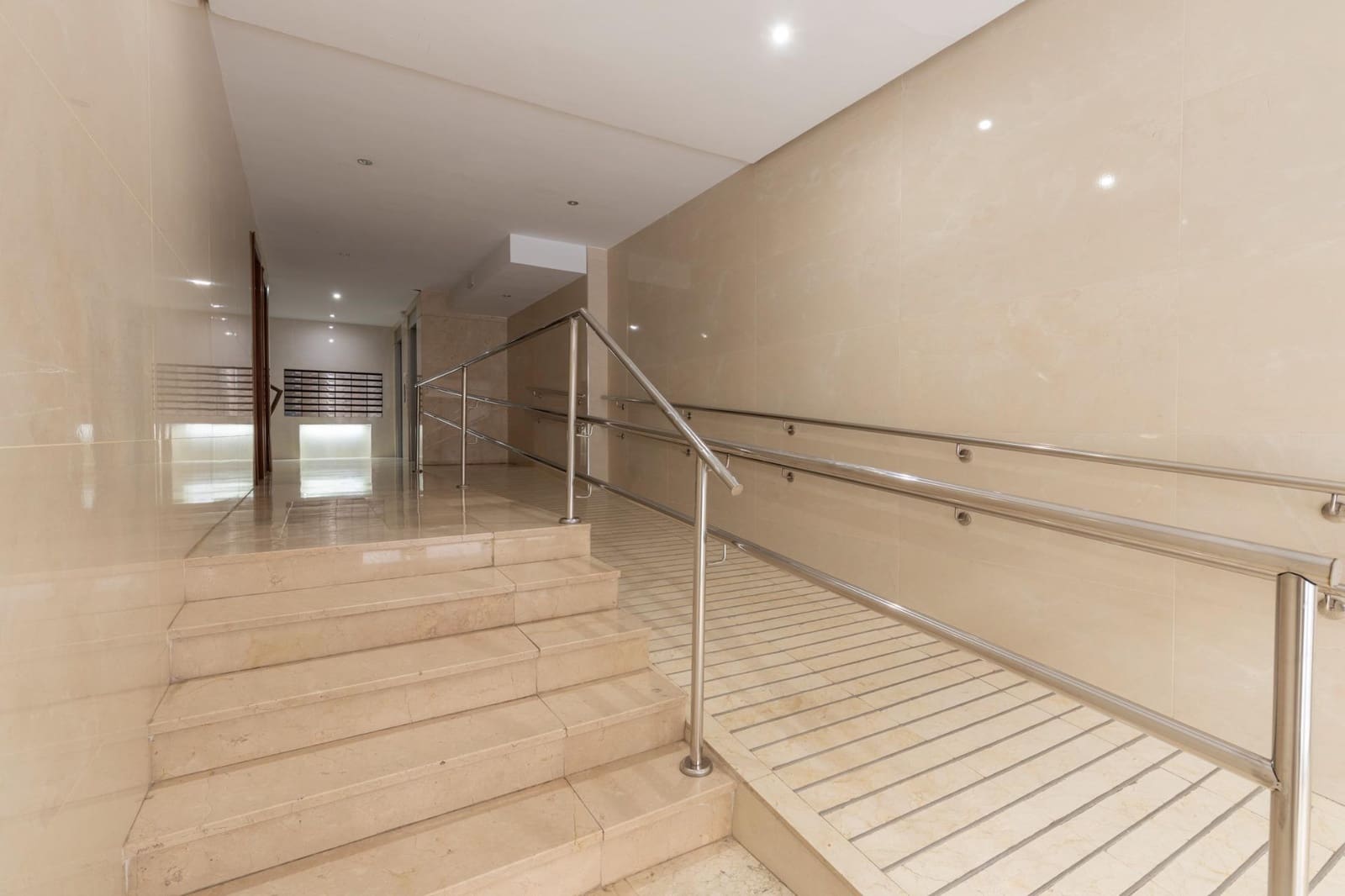 3 quarto Apartamento para venda em Granada cidade - 249 000 € (Ref: 10033901)