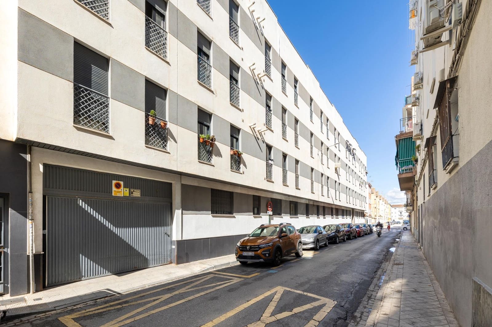 3 Zimmer Wohnung zu verkaufen in Granada Stadt mit Garage - 259.000 € (Ref: 10035566)